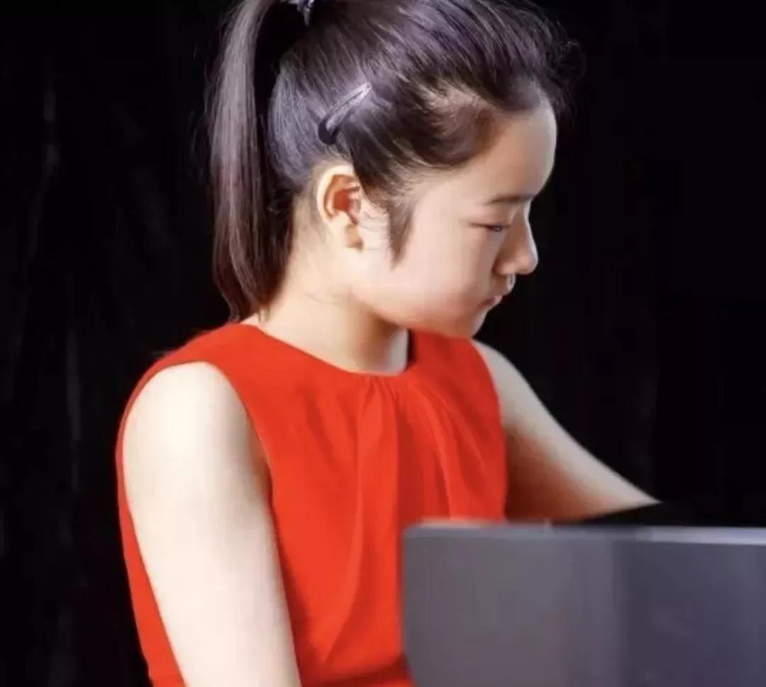 考上中国音乐学院的孩子每天练琴多久？学钢琴靠坚持和刻苦没有捷径！_慧禾国际艺术教育